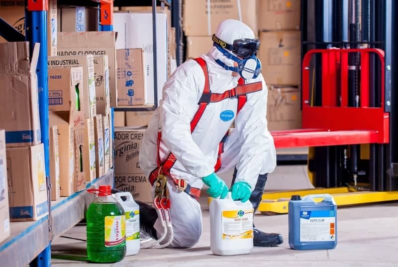 cleaning-chemicals-risk